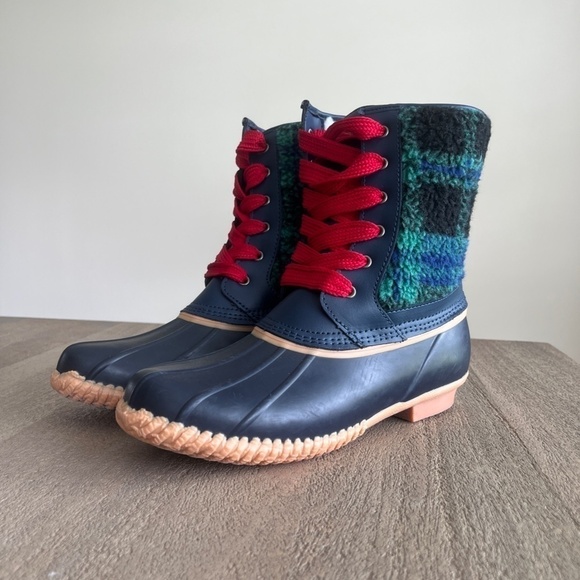Insulated Sherpa Fleece Lined Duck Boots, Size 9 - Picture 1 of 9